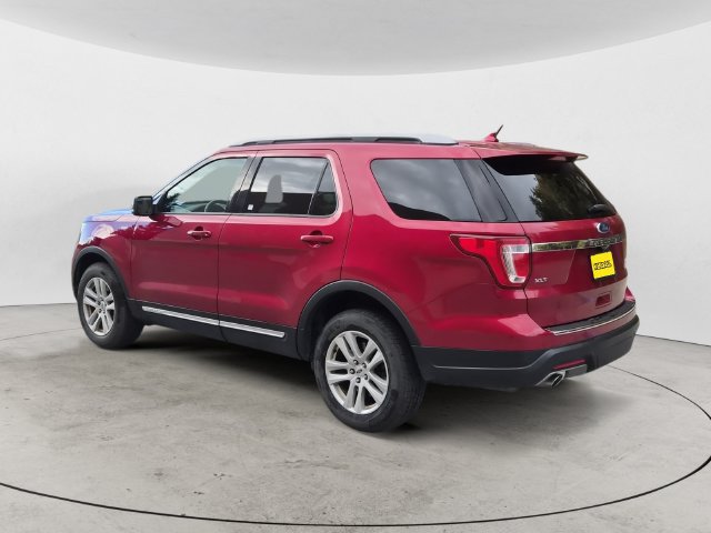 Used 2018 Ford Explorer XLT w/ Equipment Group 202A AWD/4WD image 7