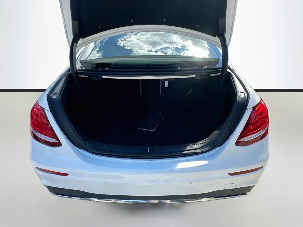 Used 2017 Mercedes-Benz E 300 4MATIC image 28