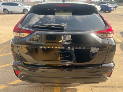 Used 2022 Mitsubishi Eclipse Cross ES FWD image 5