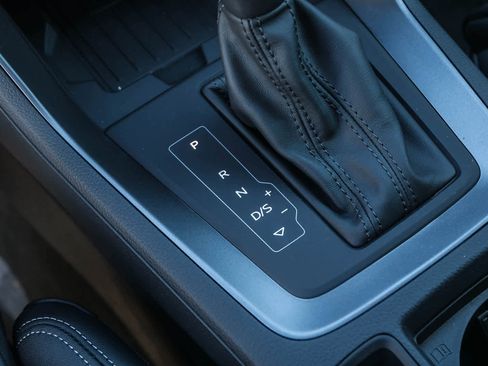 New 2025 Audi Q3 2.0T Premium image 30