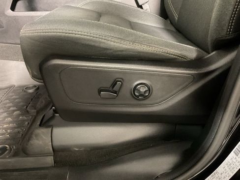 Used 2019 RAM 1500 Big Horn image 17