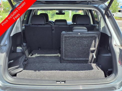 Used 2022 Volkswagen Tiguan SE FWD image 18