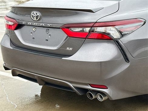 Used 2024 Toyota Camry SE w/ Cold Weather Package image 5