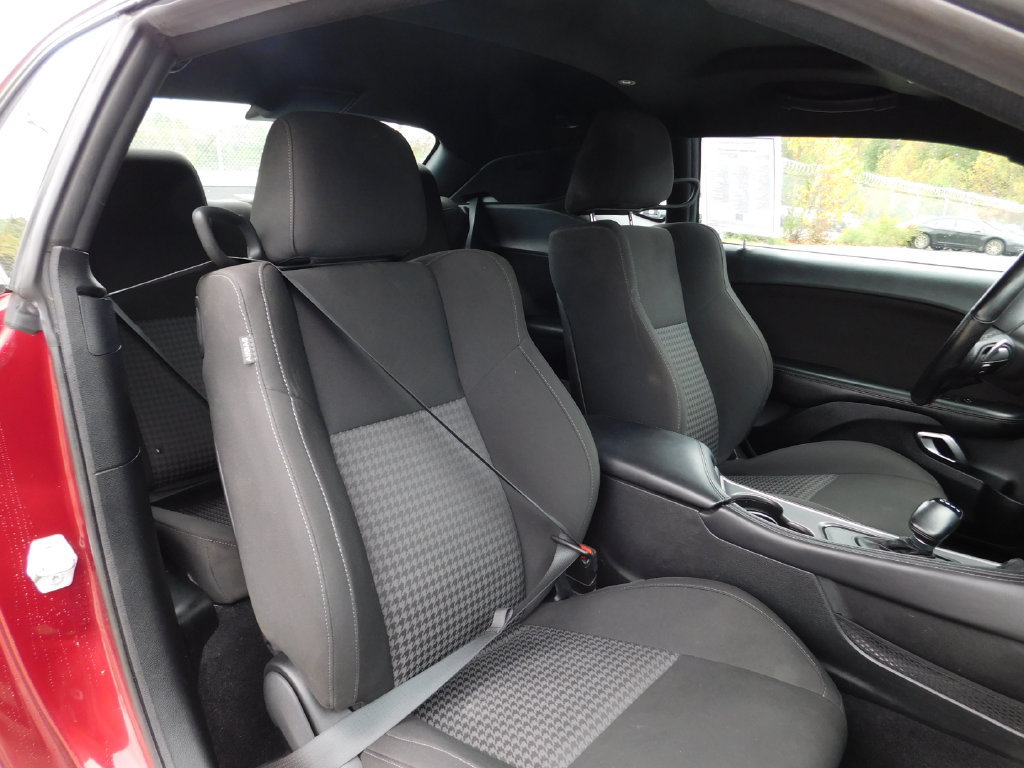 Used 2020 Dodge Challenger GT w/ Blacktop Package AWD/4WD image 29
