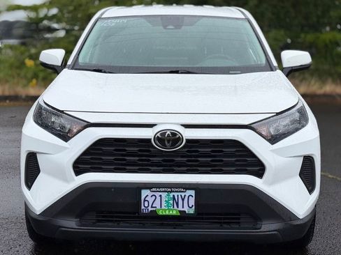 Used 2022 Toyota RAV4 LE AWD/4WD image 8