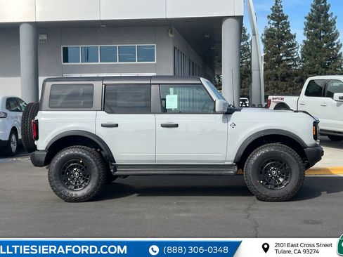 New 2026 Ford Bronco Outer Banks w/ Sasquatch Package image 5