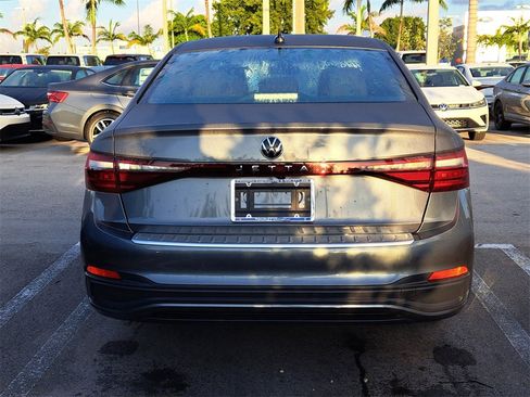 New 2025 Volkswagen Jetta Sport image 4