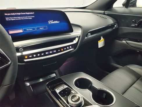 New 2026 Cadillac Lyriq Sport image 16