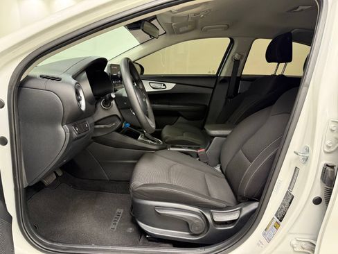 Used 2024 Kia Forte LXS FWD image 13