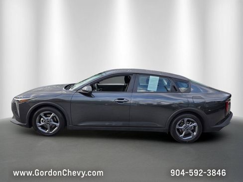Used 2025 Kia K4 FWD image 2