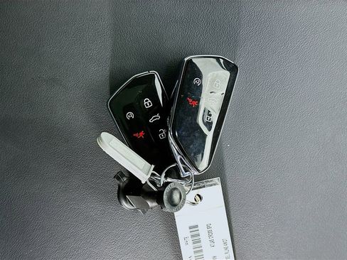 Used 2024 Volkswagen Atlas Cross Sport SEL R-Line AWD/4WD image 34