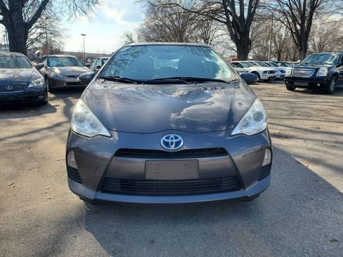 Used 2013 Toyota Prius C Two image 2