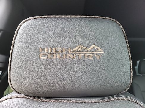 Used 2023 Chevrolet Tahoe High Country AWD/4WD image 23