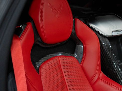 Used 2023 Chevrolet Corvette Stingray Preferred Cpe w/ Z51 Performance Package RWD image 33