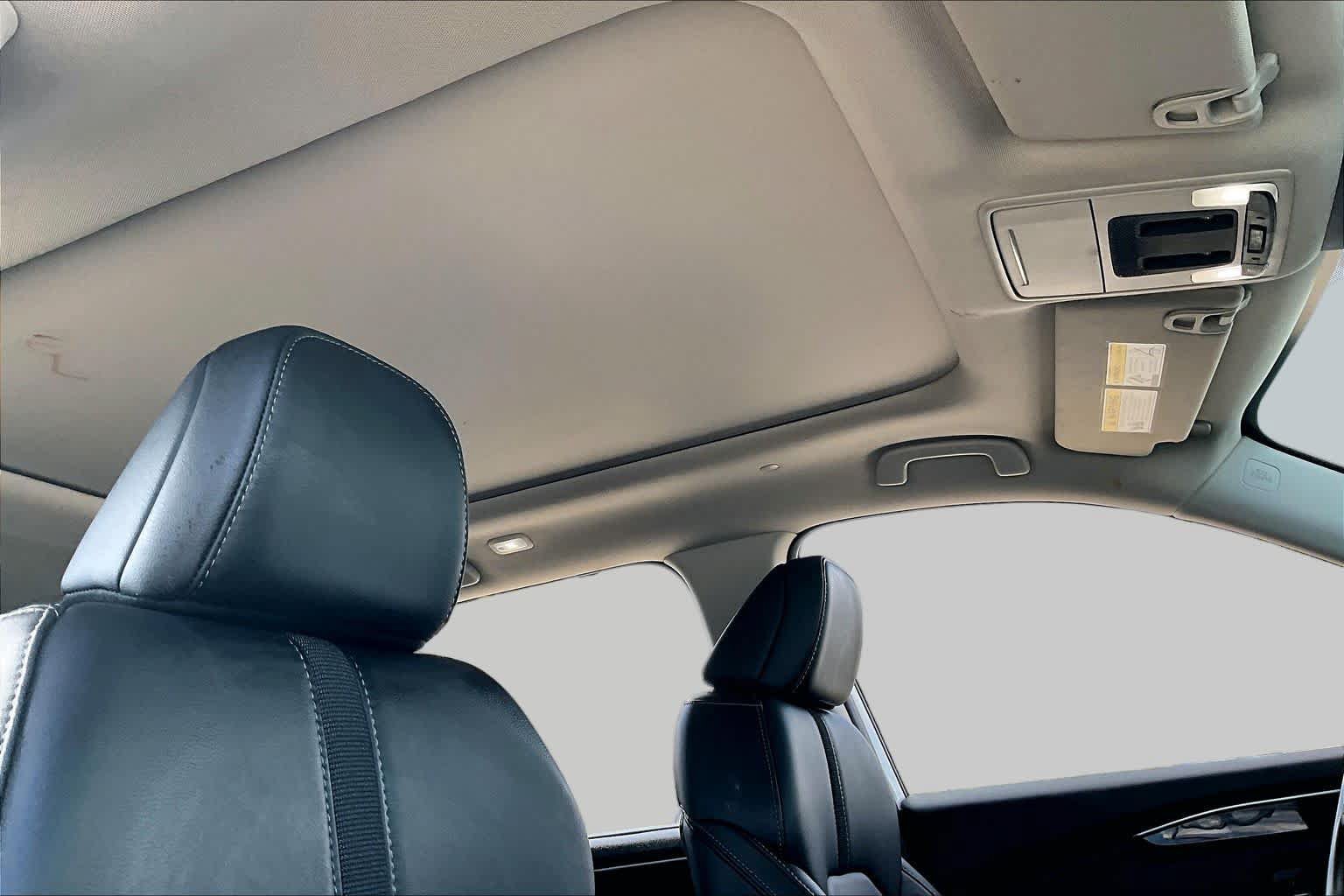 Used 2023 Honda Pilot Touring image 13