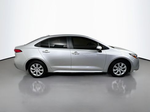 Used 2023 Toyota Corolla LE FWD image 3