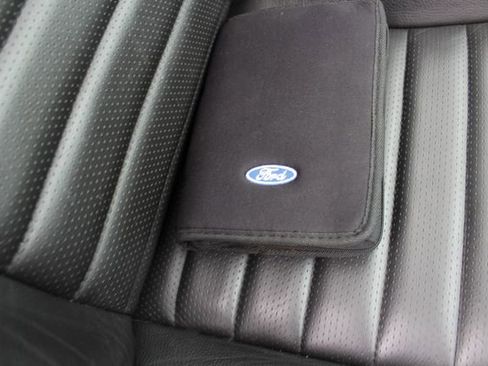 Used 2009 Ford Mustang GT Premium image 30