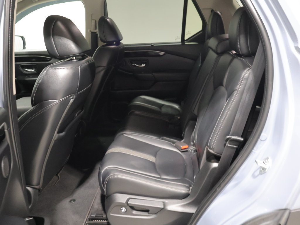 Used 2023 Honda Pilot Touring image 17