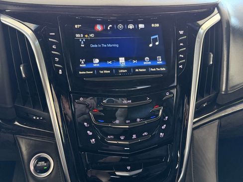 Used 2019 Cadillac Escalade ESV Platinum AWD/4WD image 19