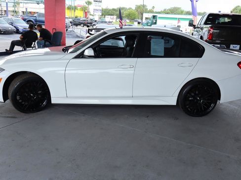 Used 2017 BMW 330i xDrive Sedan AWD/4WD image 8
