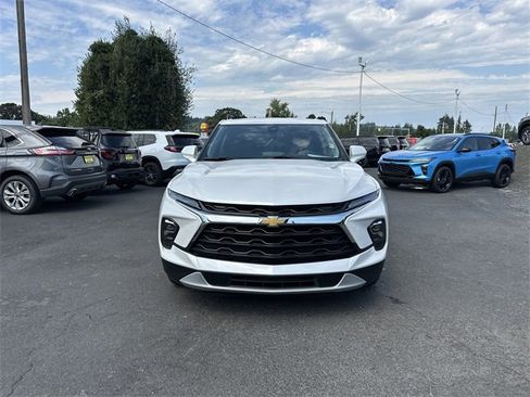 Used 2023 Chevrolet Blazer LT w/ Driver Confidence Package image 8