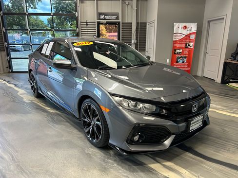 Used 2017 Honda Civic Sport image 1