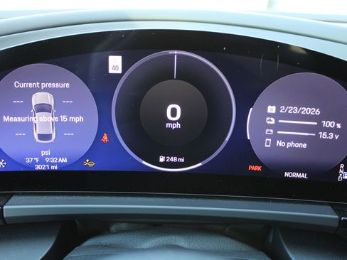 Certified 2024 Porsche Macan 4 Electric image 15