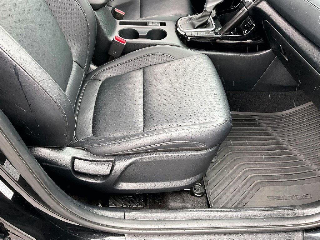 Certified 2024 Kia Seltos SX w/ SX Sunroof Package AWD/4WD image 37