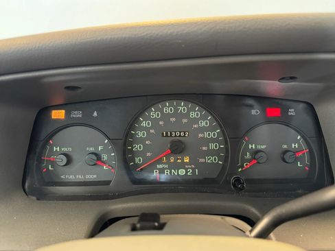 Used 2002 Mercury Grand Marquis GS RWD image 13