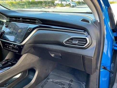 Certified 2023 Chevrolet Bolt EUV LT FWD image 15