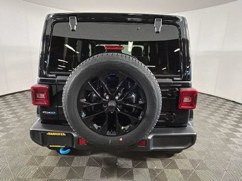 Used 2023 Jeep Wrangler Unlimited Sahara w/ Cold Weather Group AWD/4WD image 3