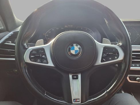 Used 2022 BMW X7 M50i image 19