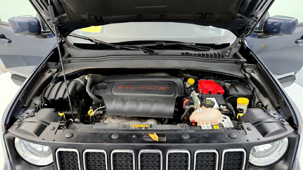 Used 2021 Jeep Renegade Latitude w/ Convenience Group AWD/4WD image 15