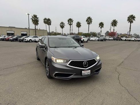 Used 2018 Acura TLX V6 image 3