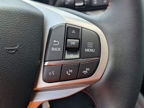 New 2026 Ford Explorer Active RWD image 21