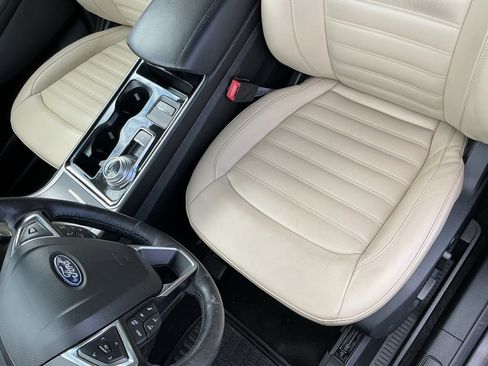 Used 2020 Ford Edge SEL image 63