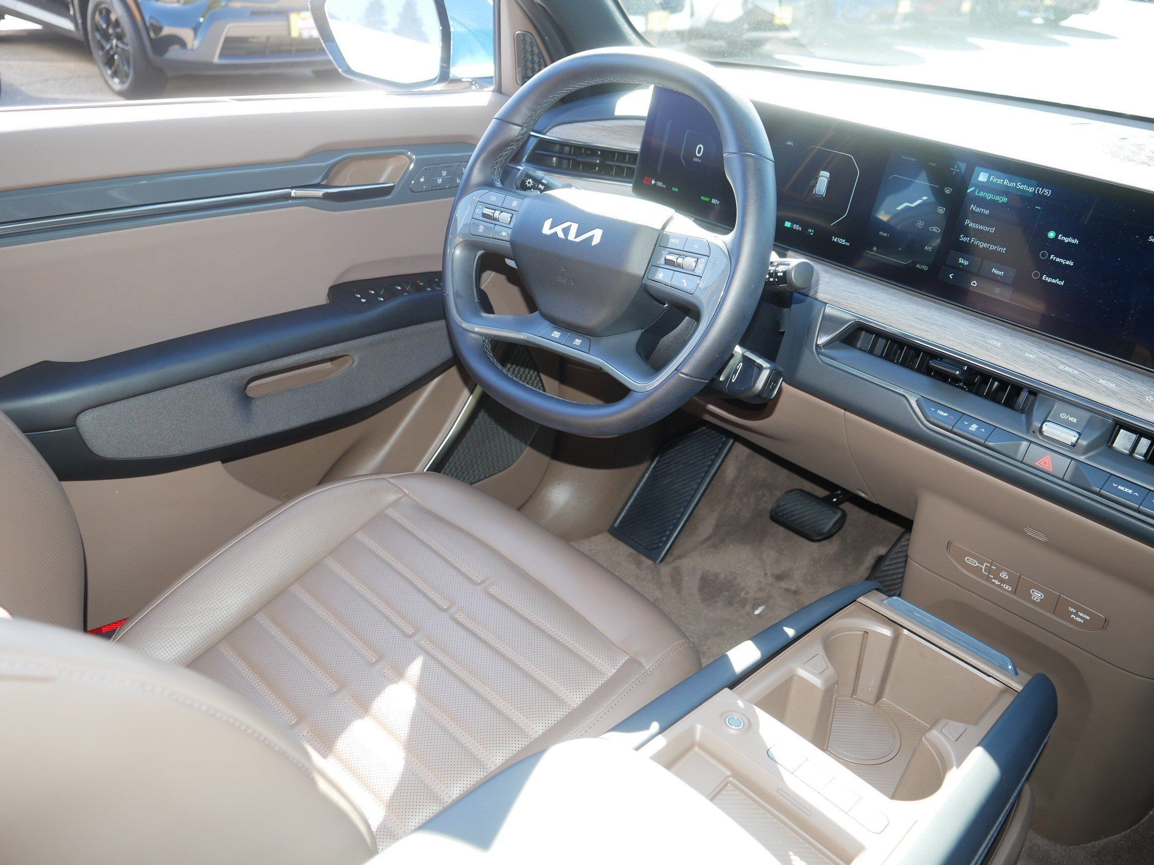 Certified 2024 Kia EV9 Land AWD/4WD image 9