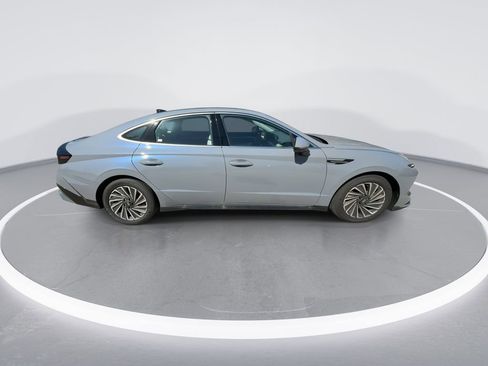 New 2026 Hyundai Sonata Limited FWD image 9