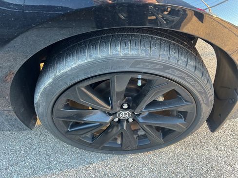 Used 2025 Toyota Corolla SE image 13