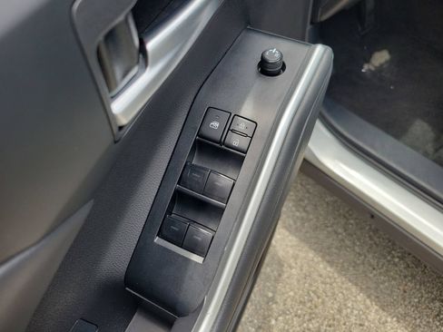 Used 2025 Toyota Highlander XSE AWD/4WD image 15