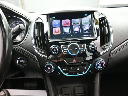 Used 2016 Chevrolet Cruze Premier image 10