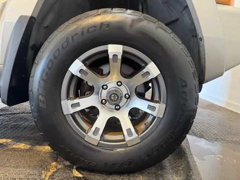 Used 2008 Jeep Commander Sport AWD/4WD image 28