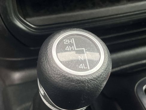 Used 2022 Jeep Gladiator Sport AWD/4WD image 37
