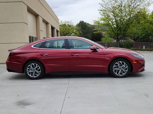 Used 2023 Hyundai Sonata SEL w/ Convenience Package FWD image 6