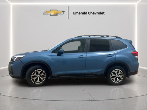 Used 2019 Subaru Forester Premium AWD/4WD image 4