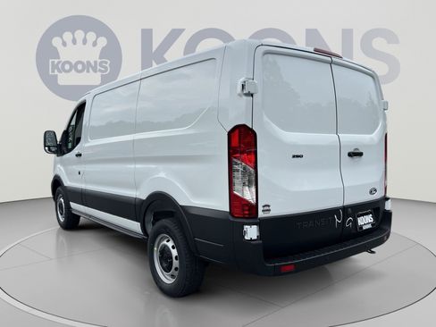New 2027 Ford Transit 250 Low Roof w/ Load Area Protection Package RWD image 4