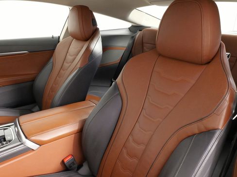 Used 2020 BMW 840i xDrive Coupe w/ Driving Assistance Package image 32