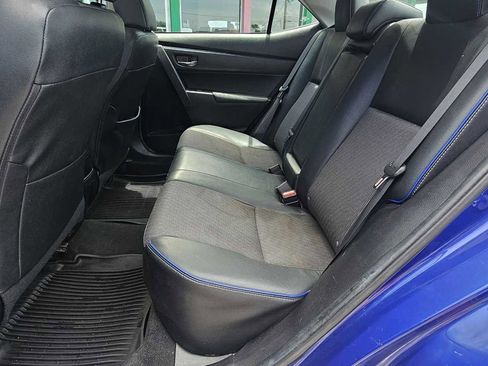 Used 2018 Toyota Corolla SE w/ SE Premium Package FWD image 19