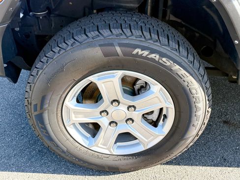 Used 2021 Jeep Wrangler Unlimited Sport image 10