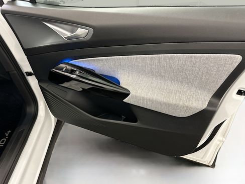 Used 2023 Volkswagen ID.4 Pro AWD/4WD image 33